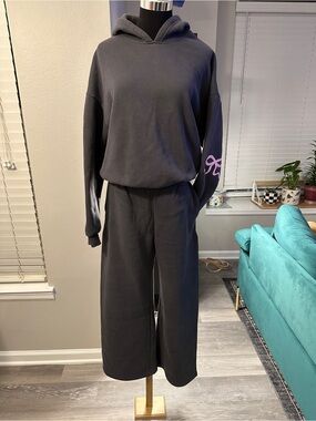 NWT Edikted set